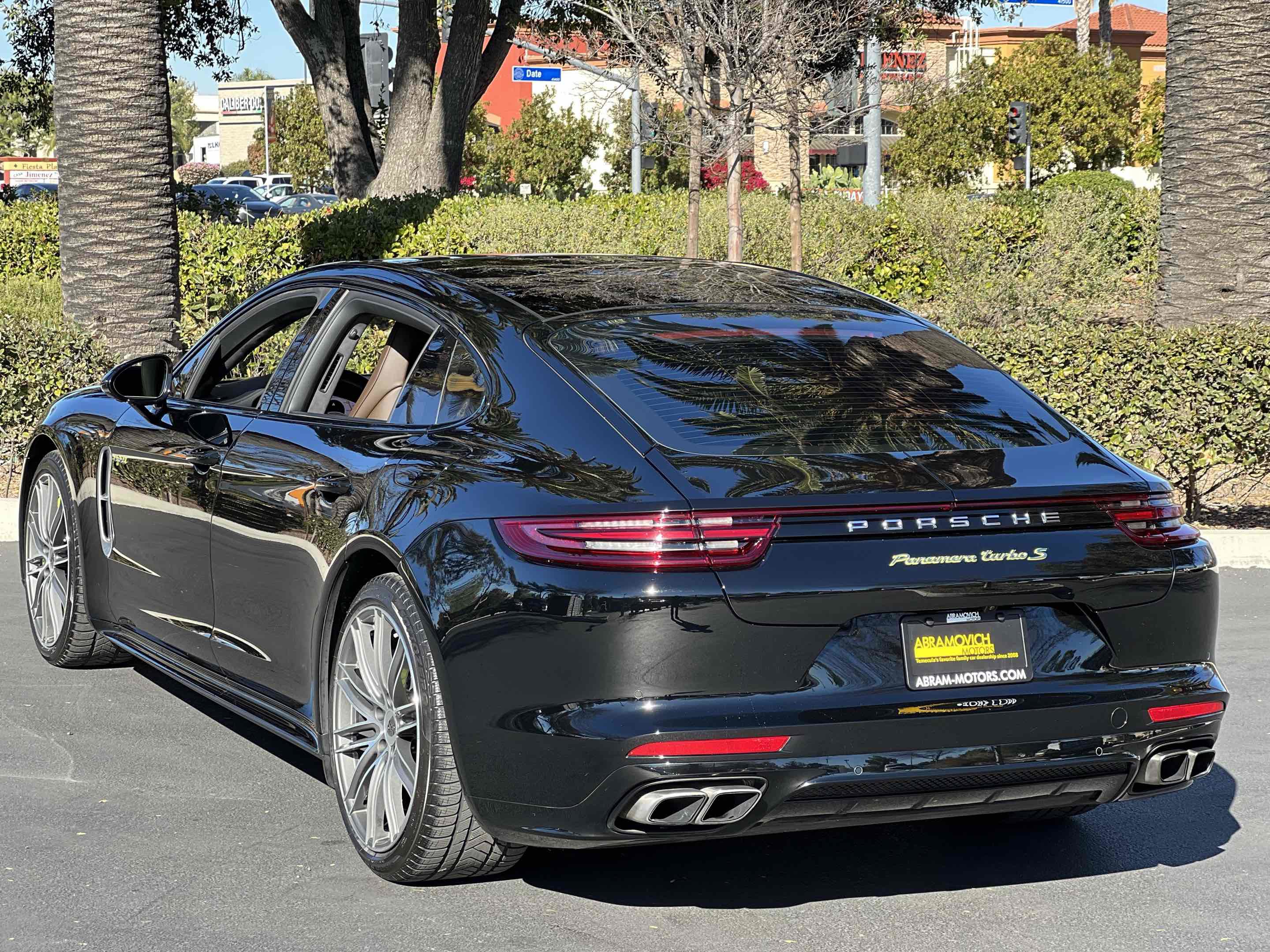 Used 2019 Porsche Panamera Turbo S Executive image 26