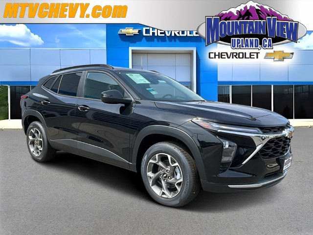 New 2026 Chevrolet Trax LT w/ LT Convenience Package FWD image 1