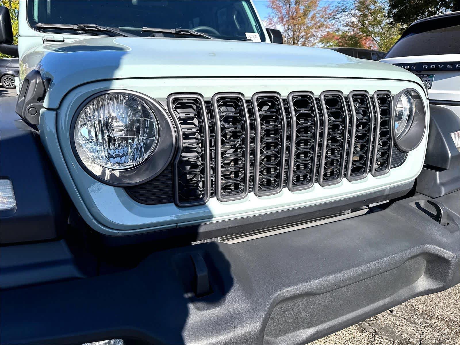 Used 2024 Jeep Wrangler Unlimited Sport AWD/4WD image 30