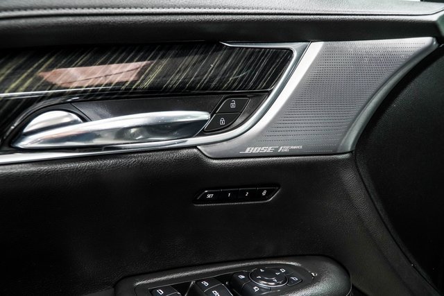 Used 2020 Cadillac XT6 Premium Luxury image 47