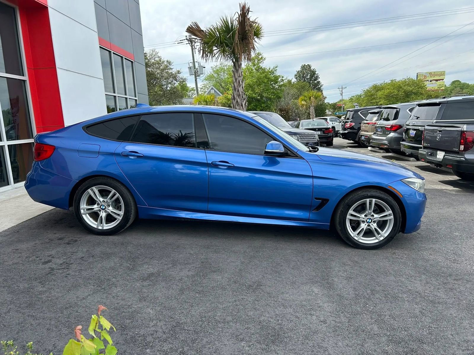 Used 2017 BMW 330i Gran Turismo xDrive image 7