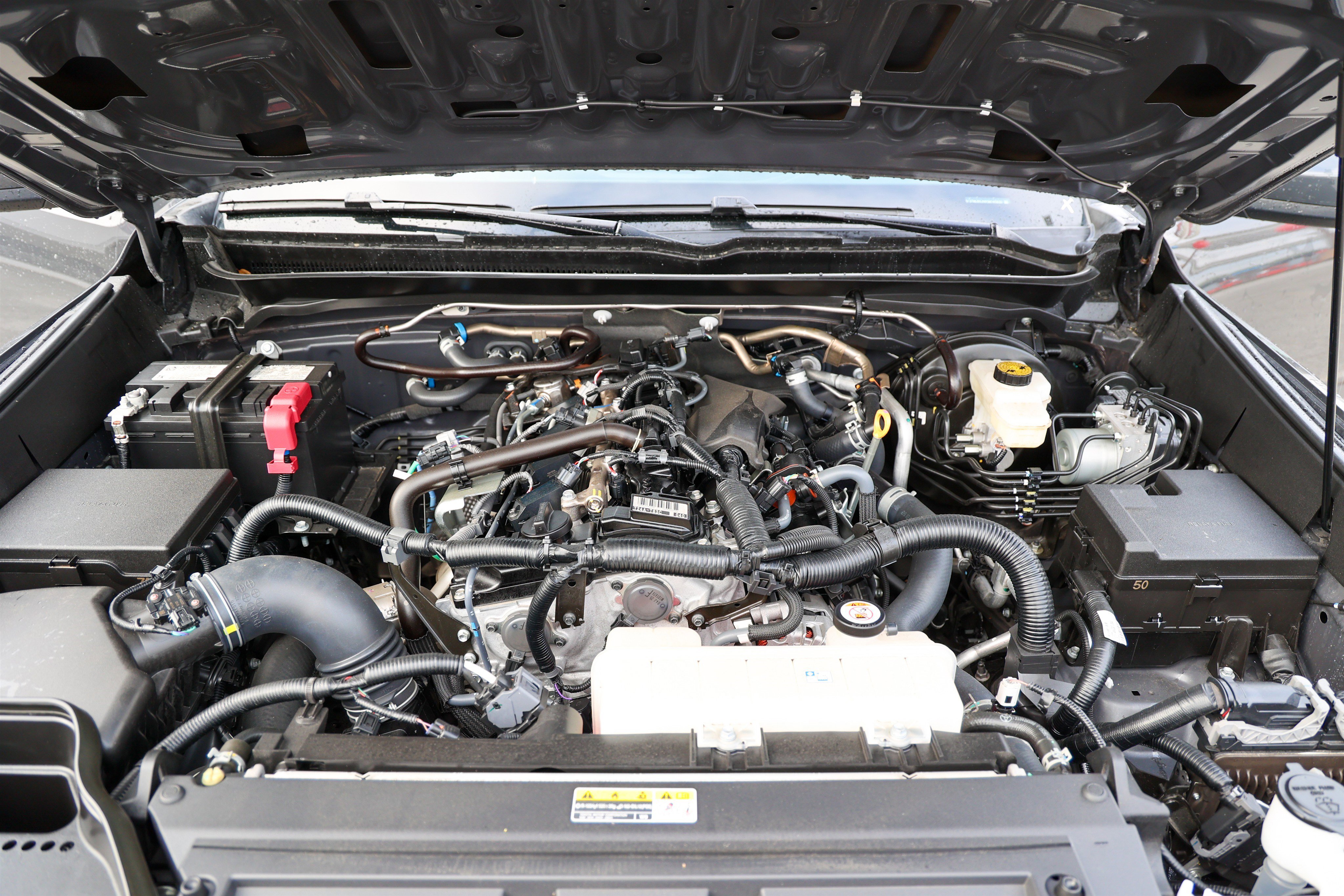 Certified 2025 Toyota Tacoma SR5 w/ SR5 Upgrade Package AWD/4WD image 18
