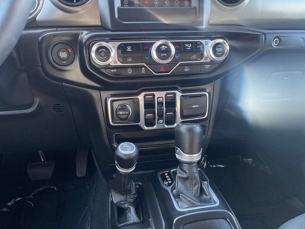 Used 2023 Jeep Wrangler Unlimited Sport AWD/4WD image 11
