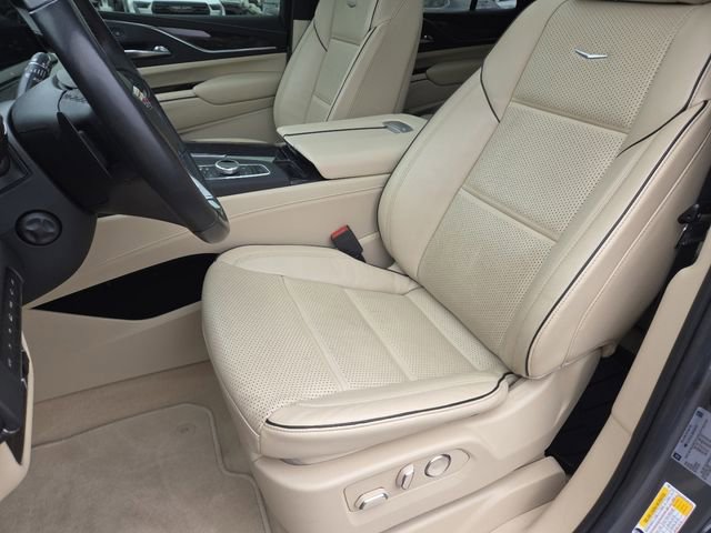 Used 2021 Cadillac Escalade Premium Luxury w/ Driver Assist Tech Package image 40