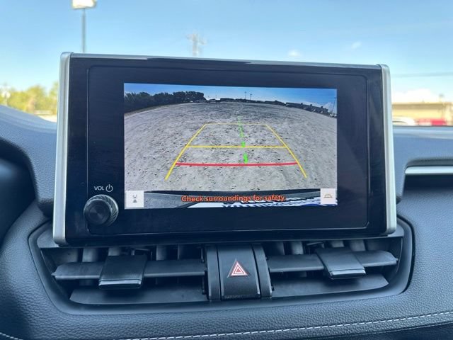 Used 2025 Toyota RAV4 XLE AWD/4WD image 14