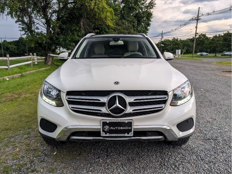 Used 2018 Mercedes-Benz GLC 300 4MATIC image 2