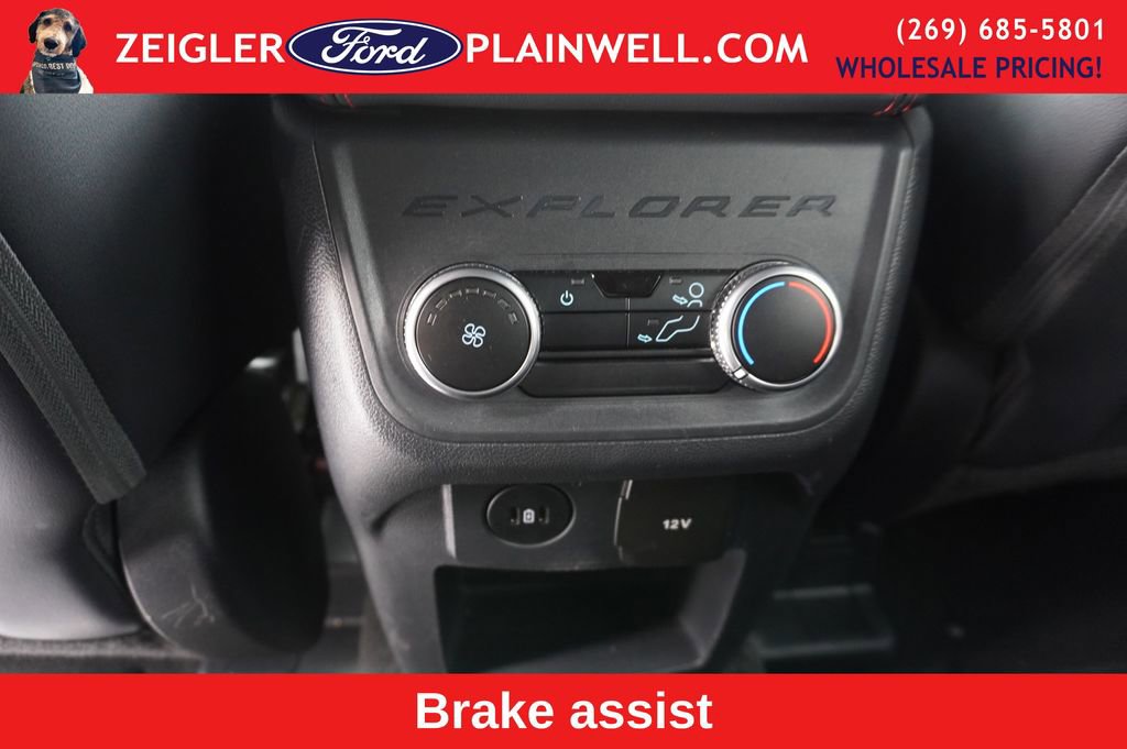 Used 2025 Ford Explorer ST-Line w/ ST-Line Street Pack image 14
