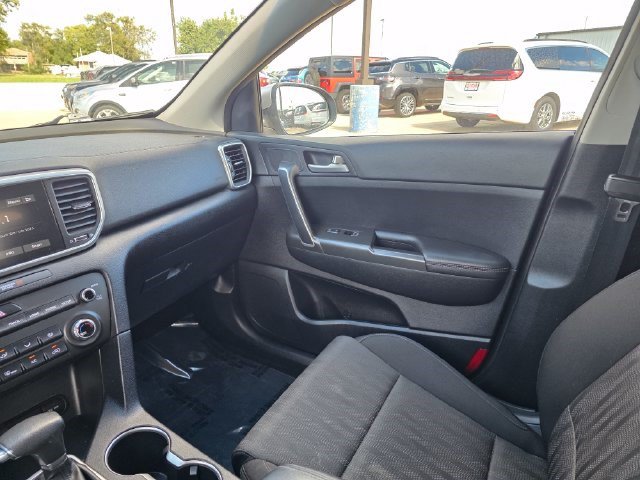 Used 2020 Kia Sportage LX AWD/4WD image 30