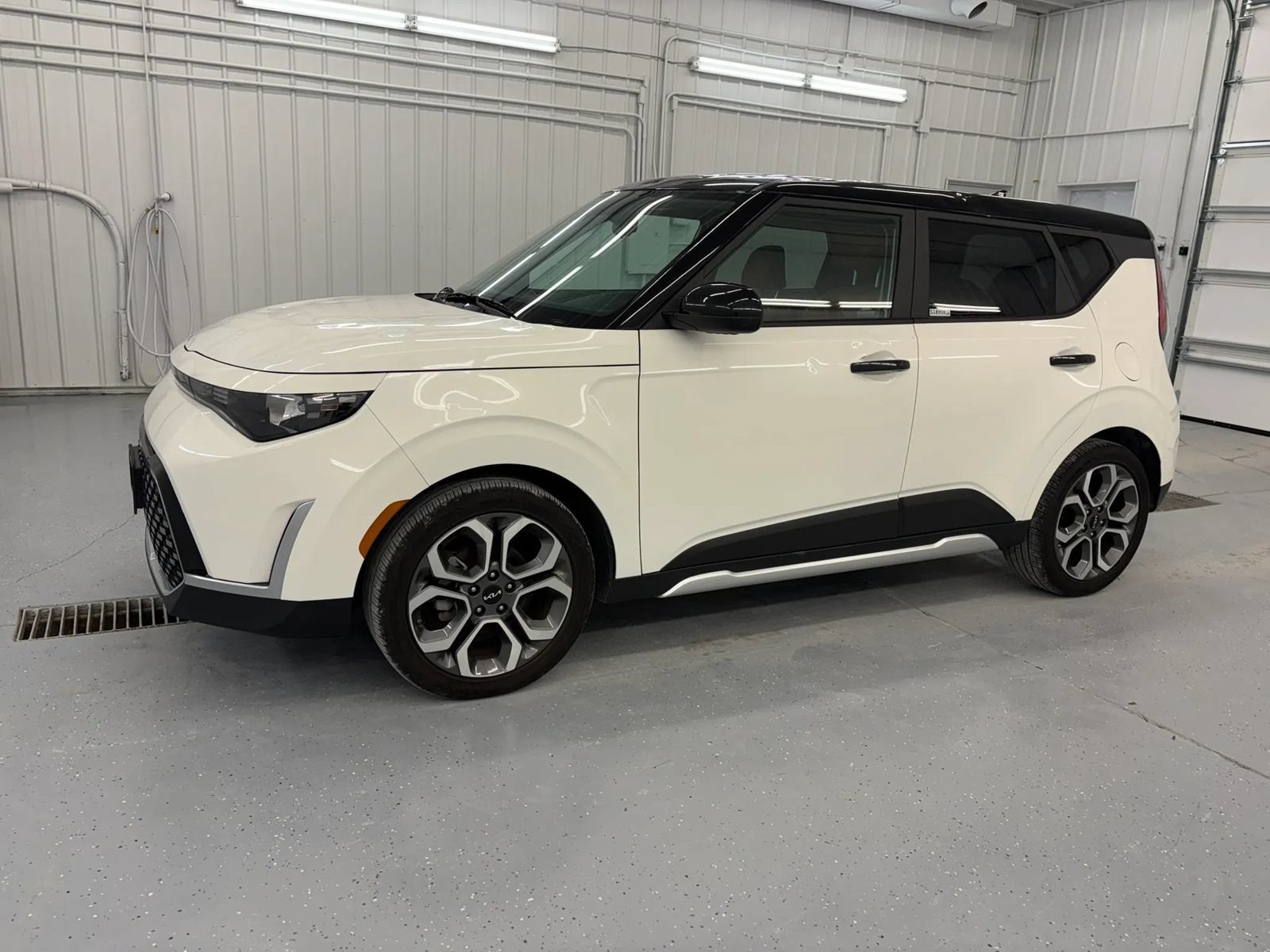 Used 2025 Kia Soul EX FWD image 13