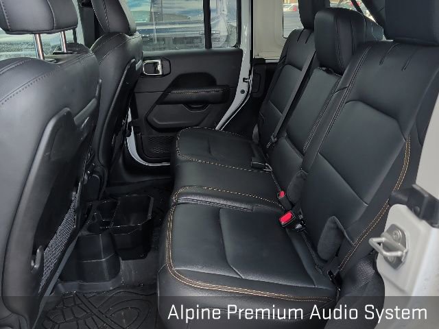 Used 2024 Jeep Wrangler Sahara w/ Technology Group image 11