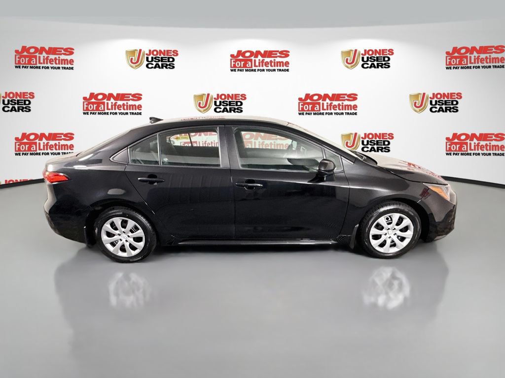Used 2022 Toyota Corolla LE FWD image 15