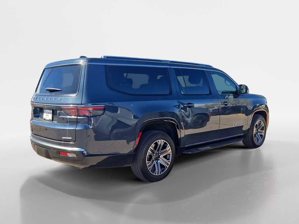 Used 2024 Jeep Wagoneer L Series II w/ Flexible Seating Group AWD/4WD image 6