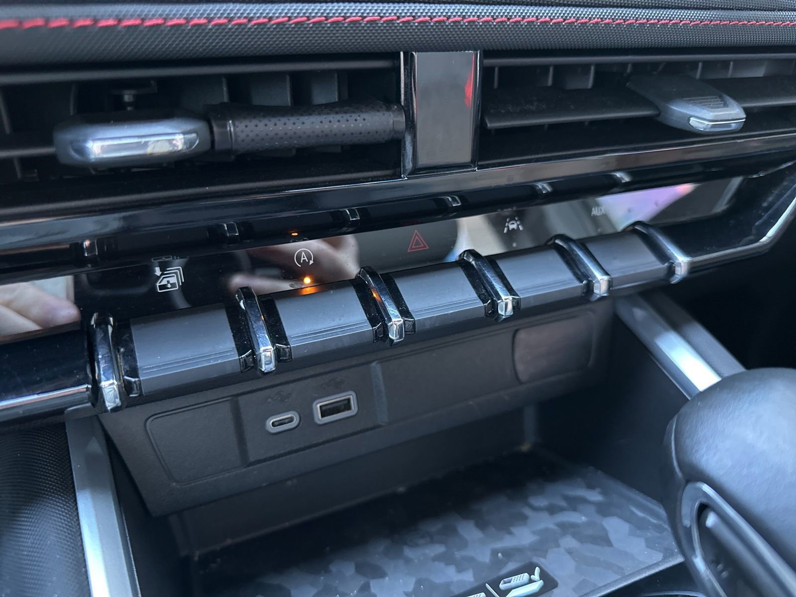 Used 2023 Chevrolet Colorado Z71 w/ Z71 Convenience Package 2 image 26