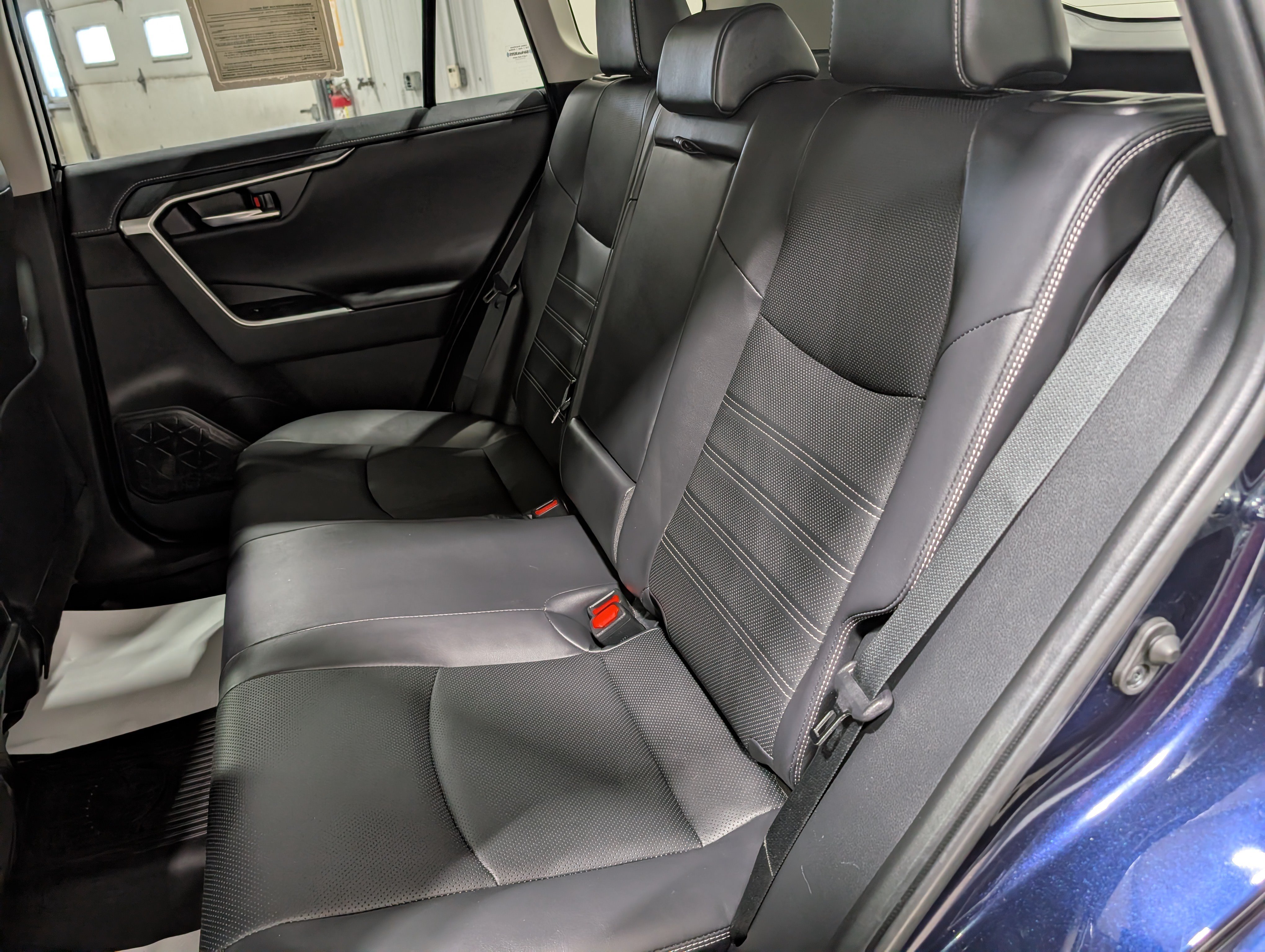 Used 2023 Toyota RAV4 Limited AWD/4WD image 15