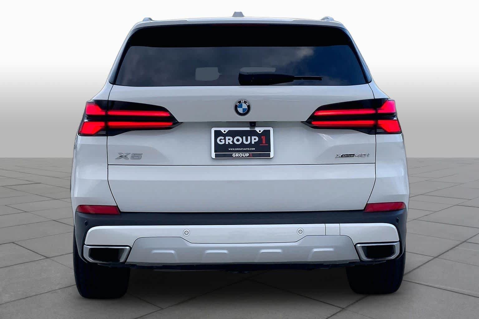 Used 2024 BMW X5 xDrive40i w/ Premium Package AWD/4WD image 5