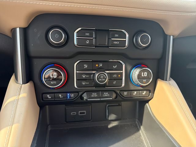 Used 2023 Chevrolet Tahoe Premier w/ Advanced Technology Package AWD/4WD image 20