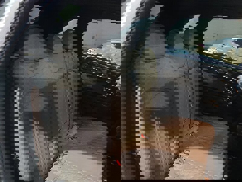 Used 2019 Bentley Bentayga image 33