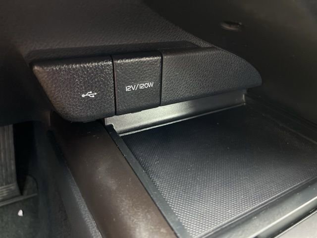 Used 2024 Toyota Camry SE image 27