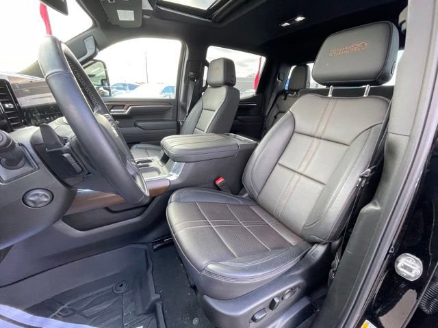 Used 2024 Chevrolet Silverado 1500 High Country w/ High Country Premium Package image 13