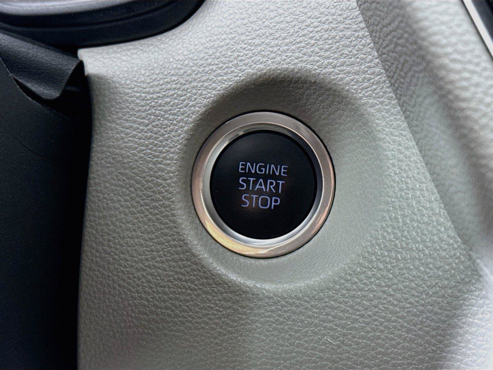 Used 2022 Toyota Corolla Cross LE FWD image 19