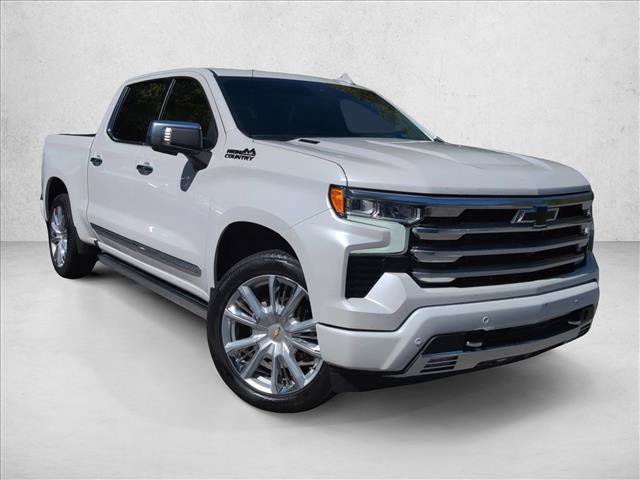 Used 2025 Chevrolet Silverado 1500 High Country AWD/4WD image 3