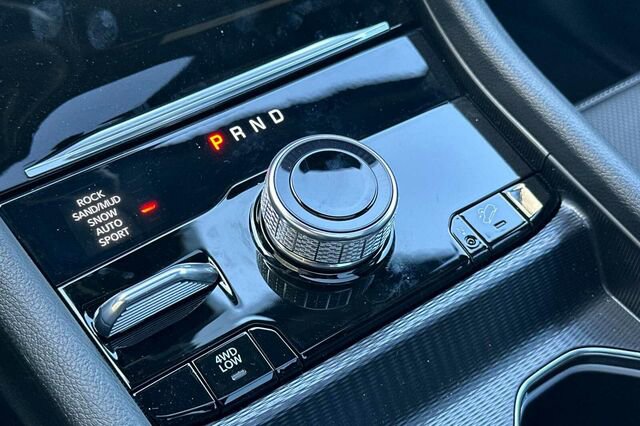 New 2025 Jeep Grand Cherokee Limited 4xe image 19