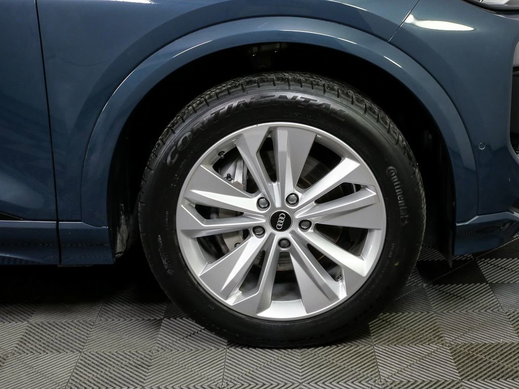 Certified 2025 Audi Q6 e-tron Premium w/ Convenience Package image 37