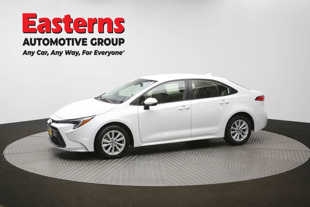 Used 2024 Toyota Corolla LE w/ LE Convenience Package FWD image 57
