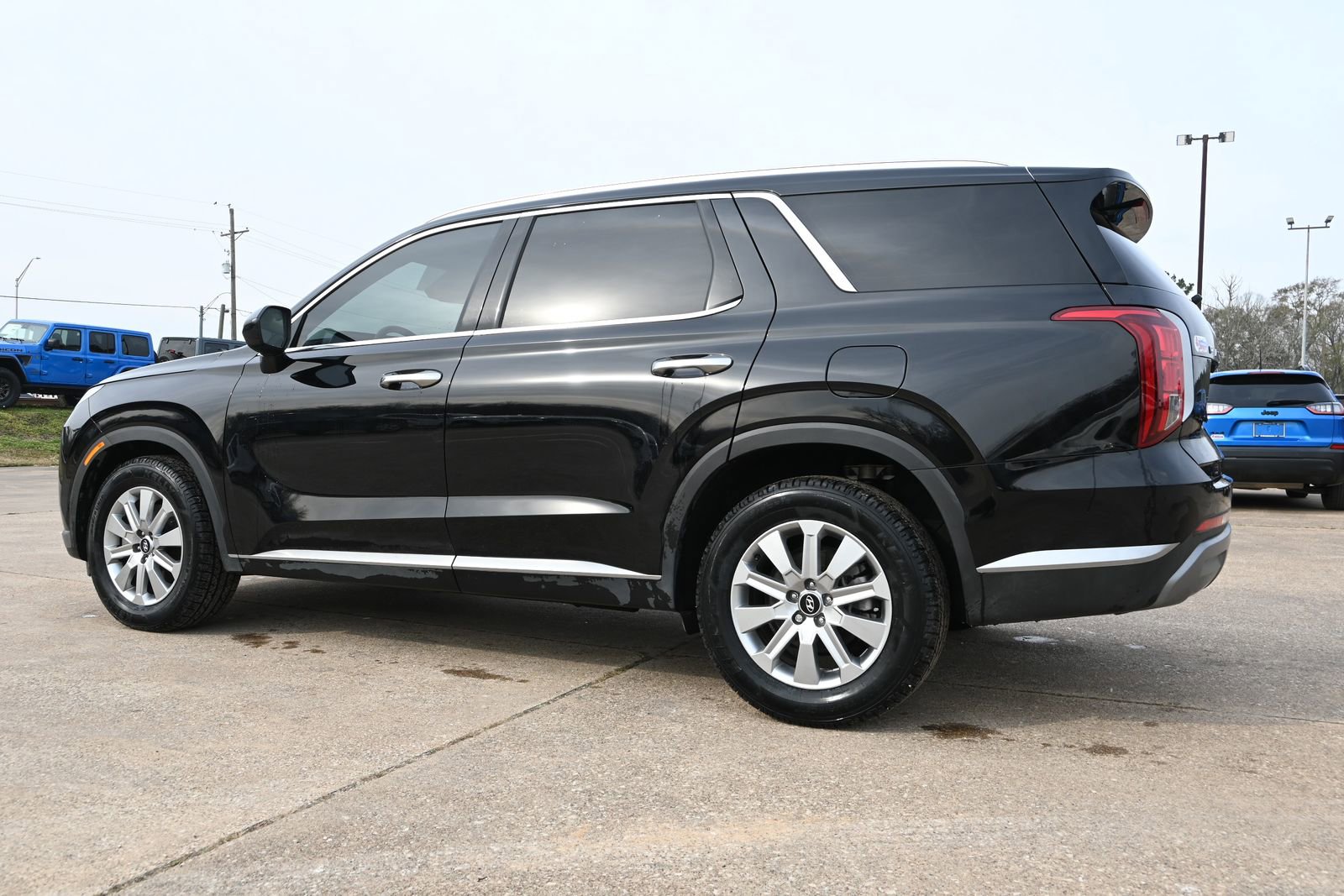 Used 2024 Hyundai Palisade SEL image 2