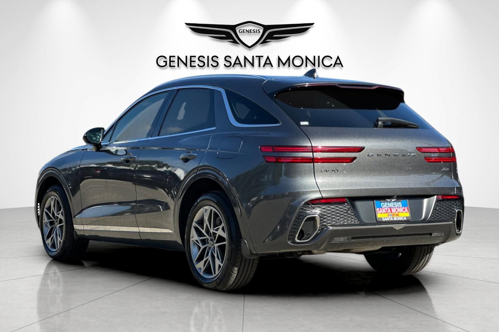 Used 2023 Genesis GV70 2.5T w/ Select Package image 8