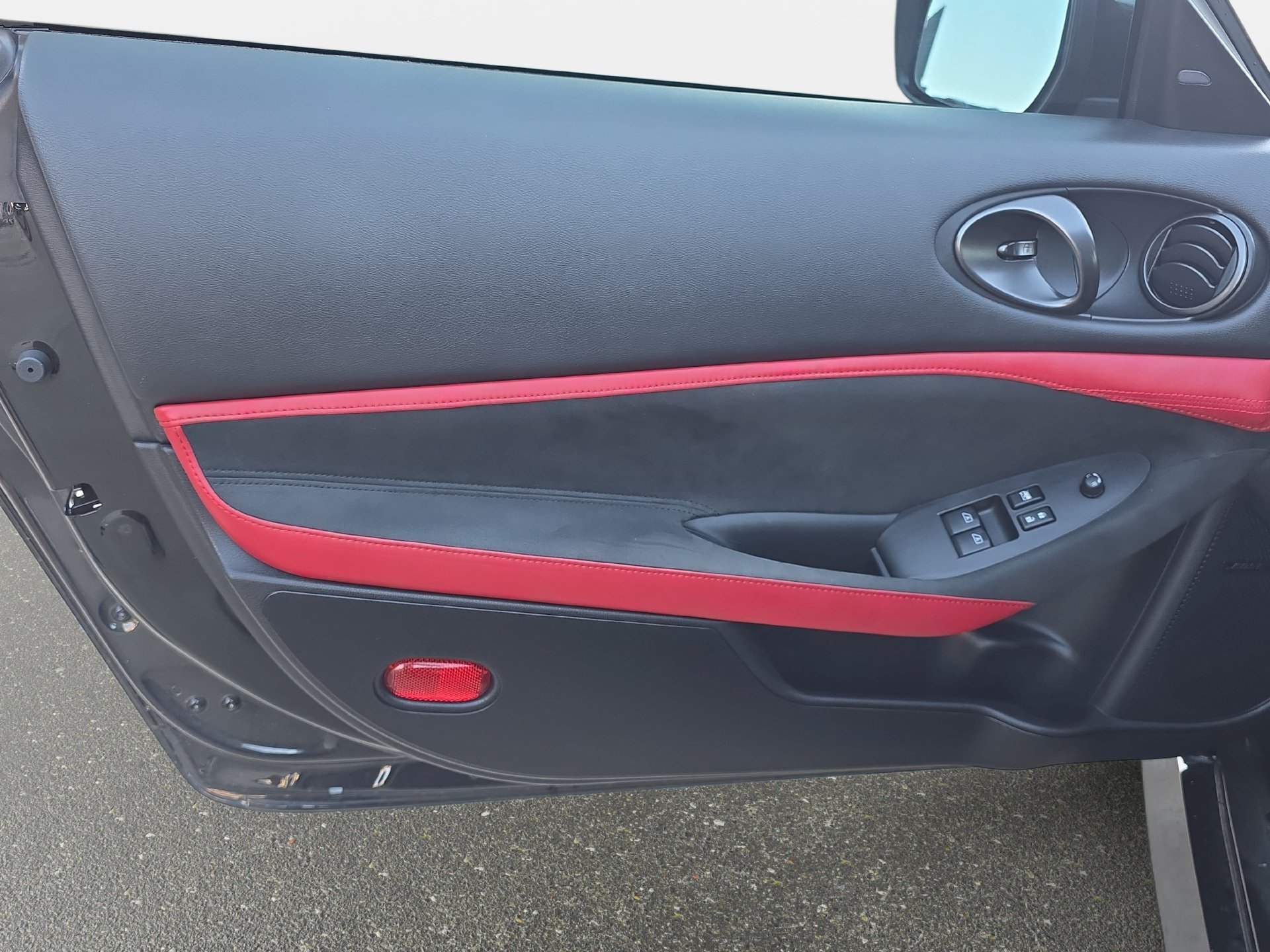 Used 2024 Nissan Z Performance w/ Floor Mat Package RWD image 23