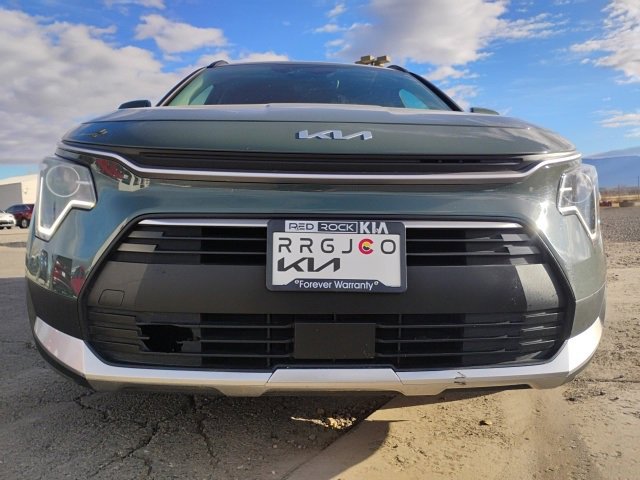 Used 2024 Kia Niro EX image 5