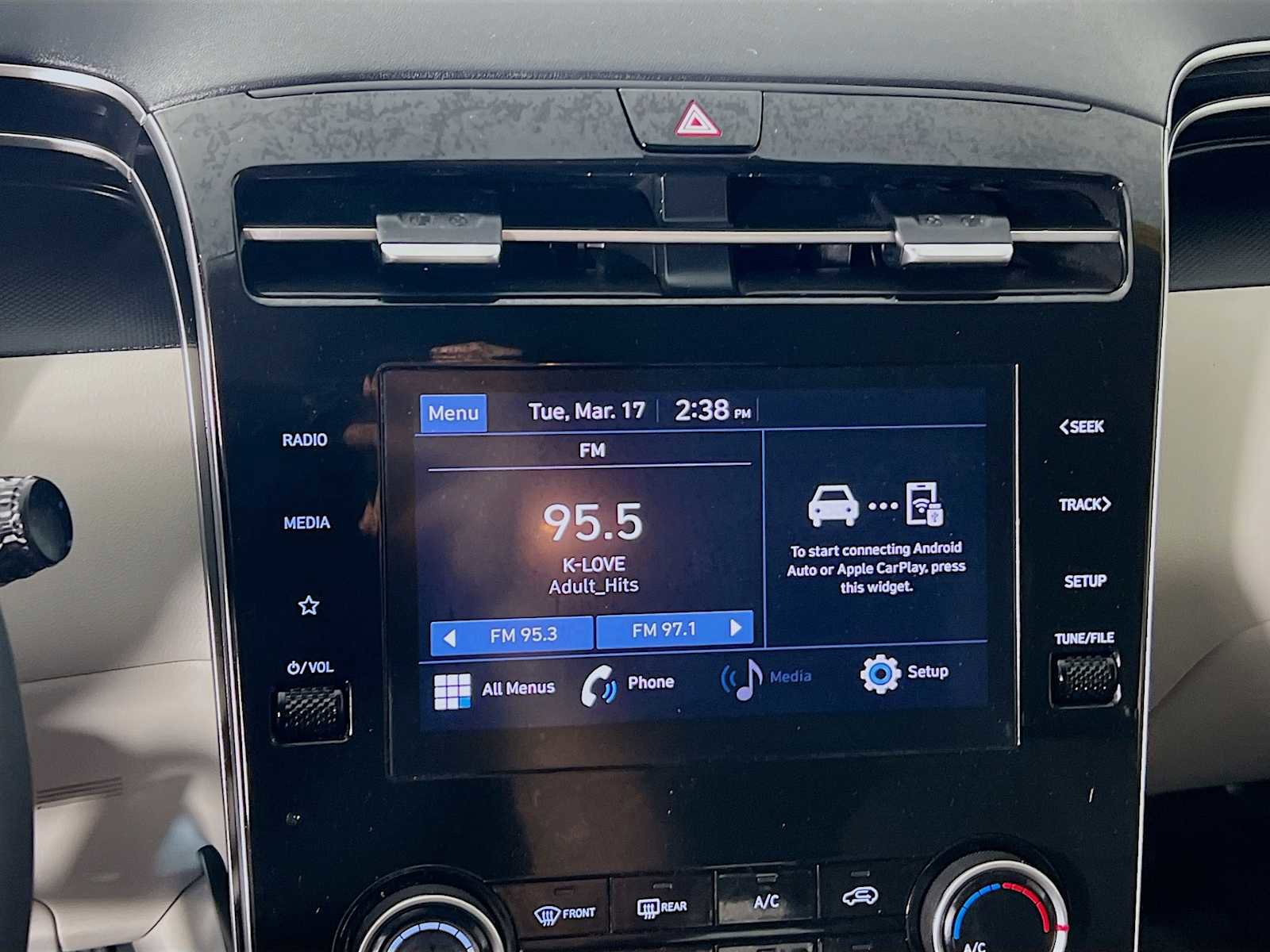 Certified 2023 Hyundai Tucson SE image 14