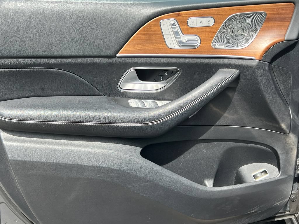 Used 2024 Mercedes-Benz GLS 450 4MATIC image 17