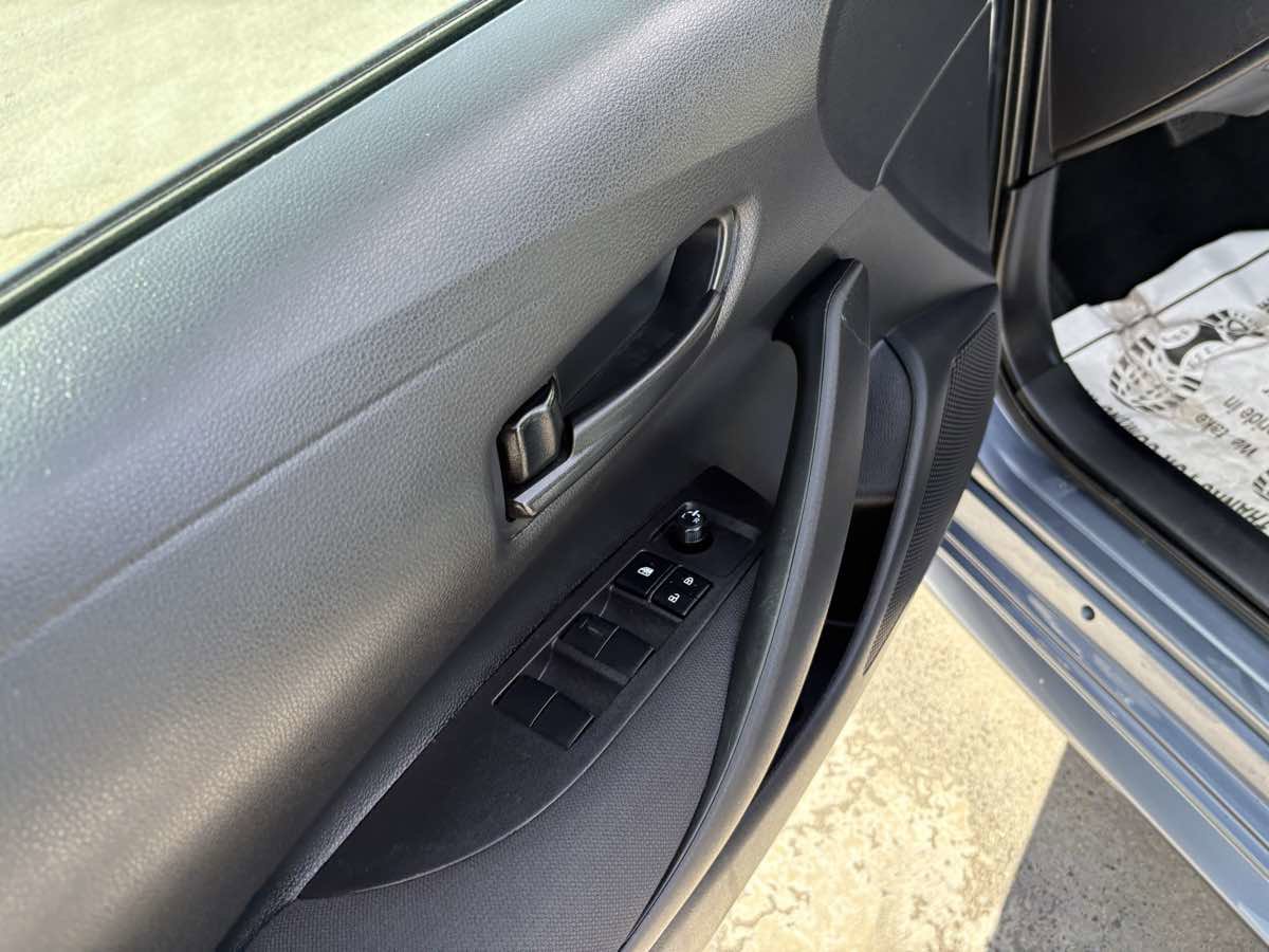 Used 2025 Toyota Corolla LE image 15