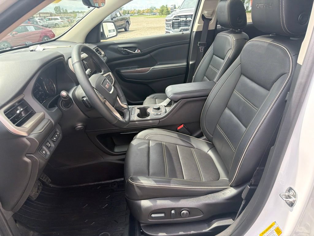 Used 2023 GMC Acadia Denali w/ Denali Ultimate Package AWD/4WD image 25
