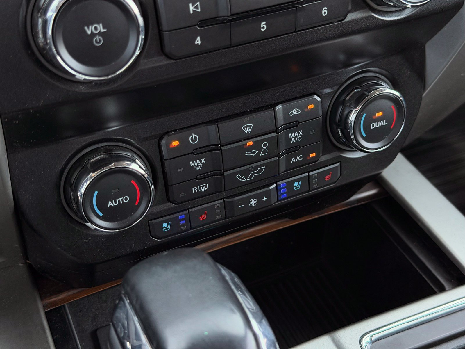 Used 2019 Ford F150 Lariat AWD/4WD image 42