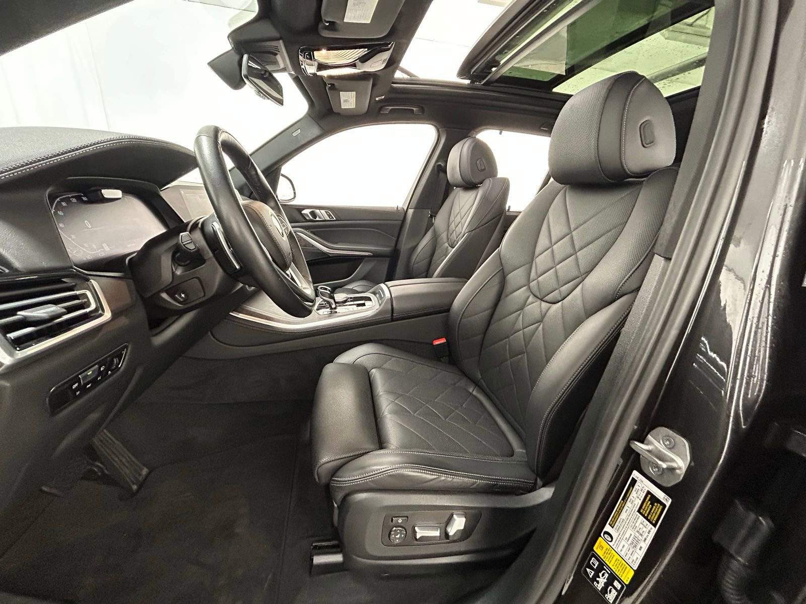 Used 2023 BMW X5 xDrive40i image 28