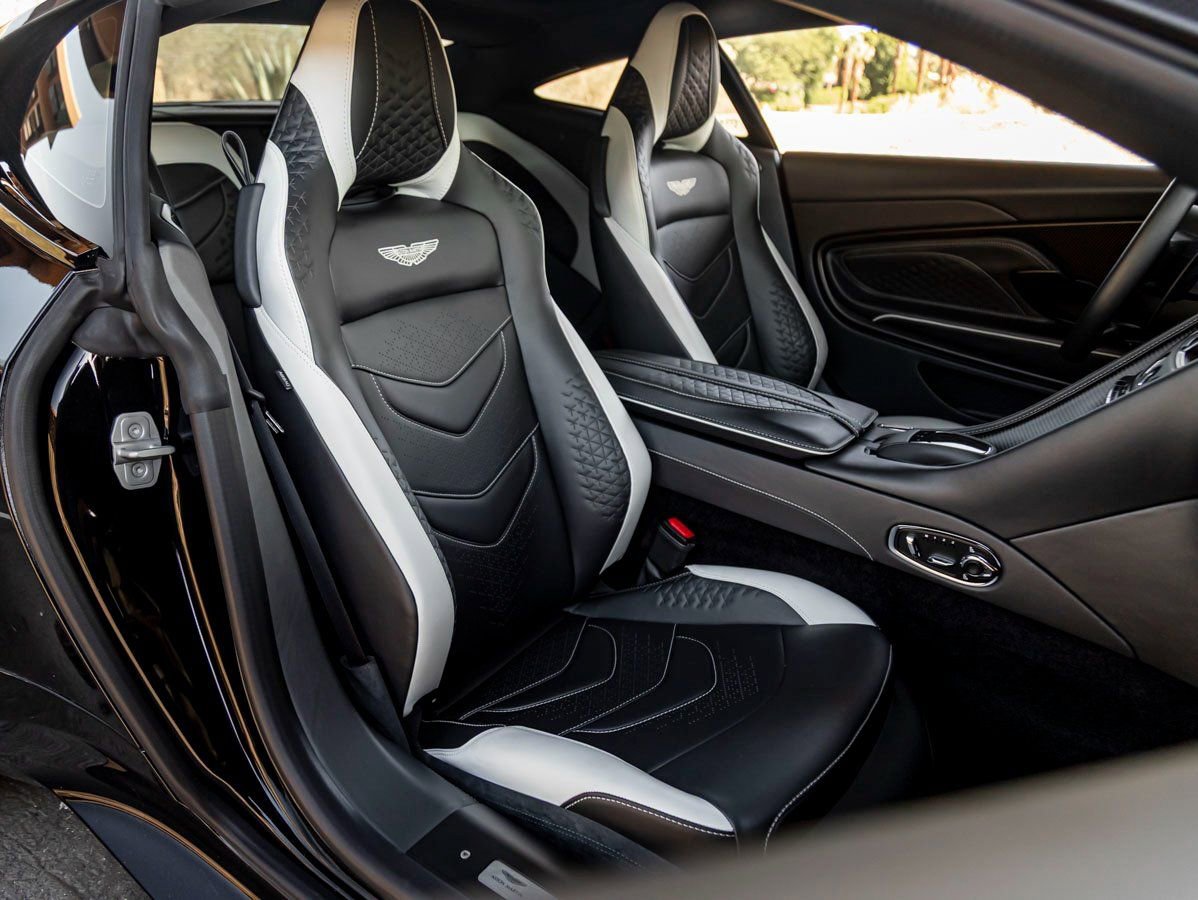 Used 2022 Aston Martin DBS Superleggera image 22