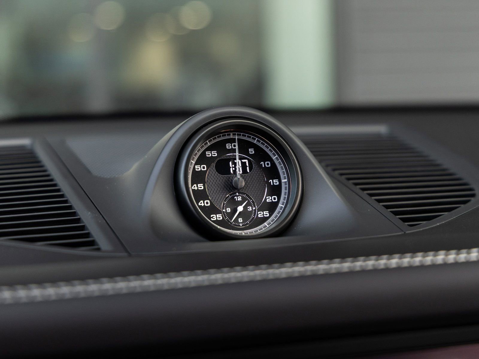 New 2026 Porsche Macan Turbo image 31