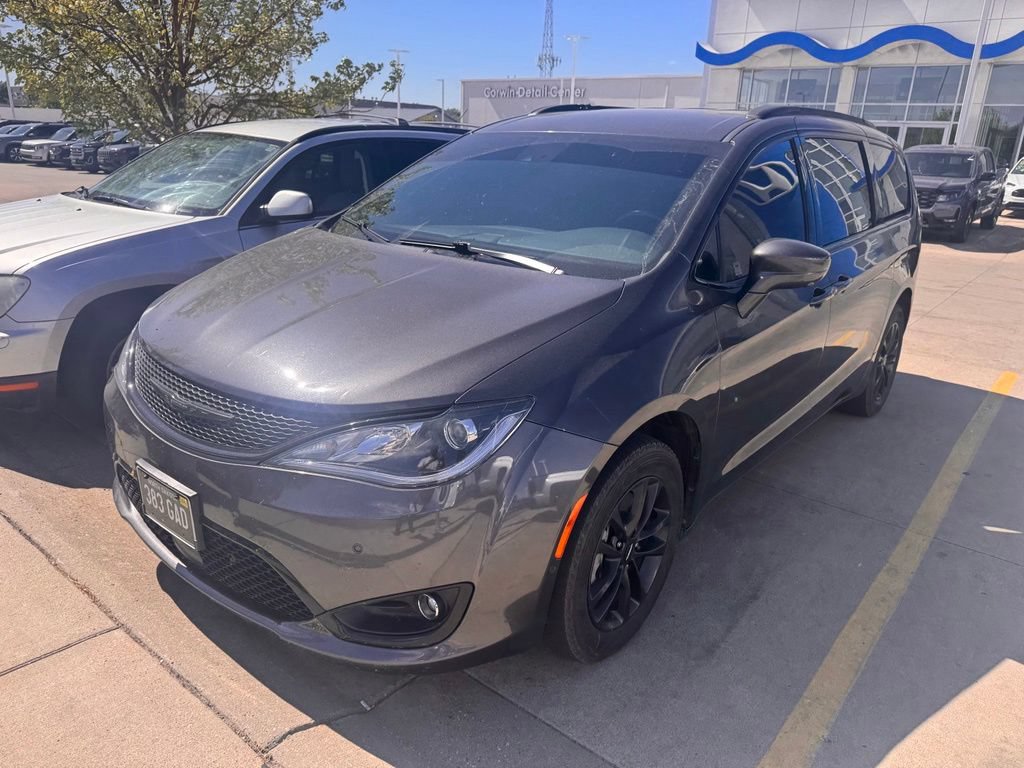 Used 2020 Chrysler Pacifica Touring-L w/ Advanced Safetytec Group AWD/4WD image 8
