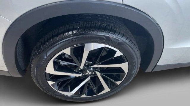 Used 2024 Mitsubishi Outlander SE AWD/4WD image 6