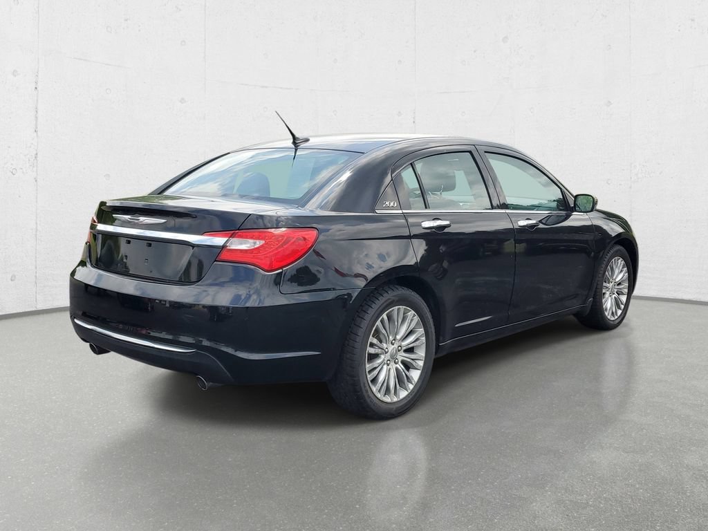 Used 2012 Chrysler 200 Limited FWD image 7