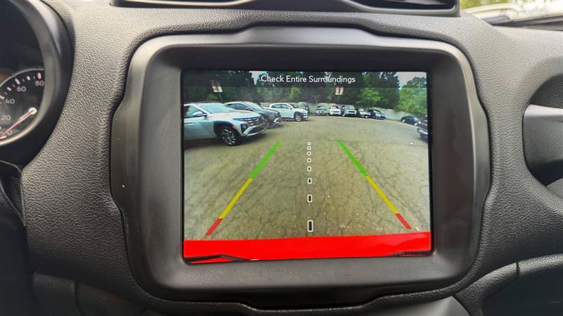 Used 2018 Jeep Renegade Latitude w/ UConnect 8.4 Nav Group AWD/4WD image 33