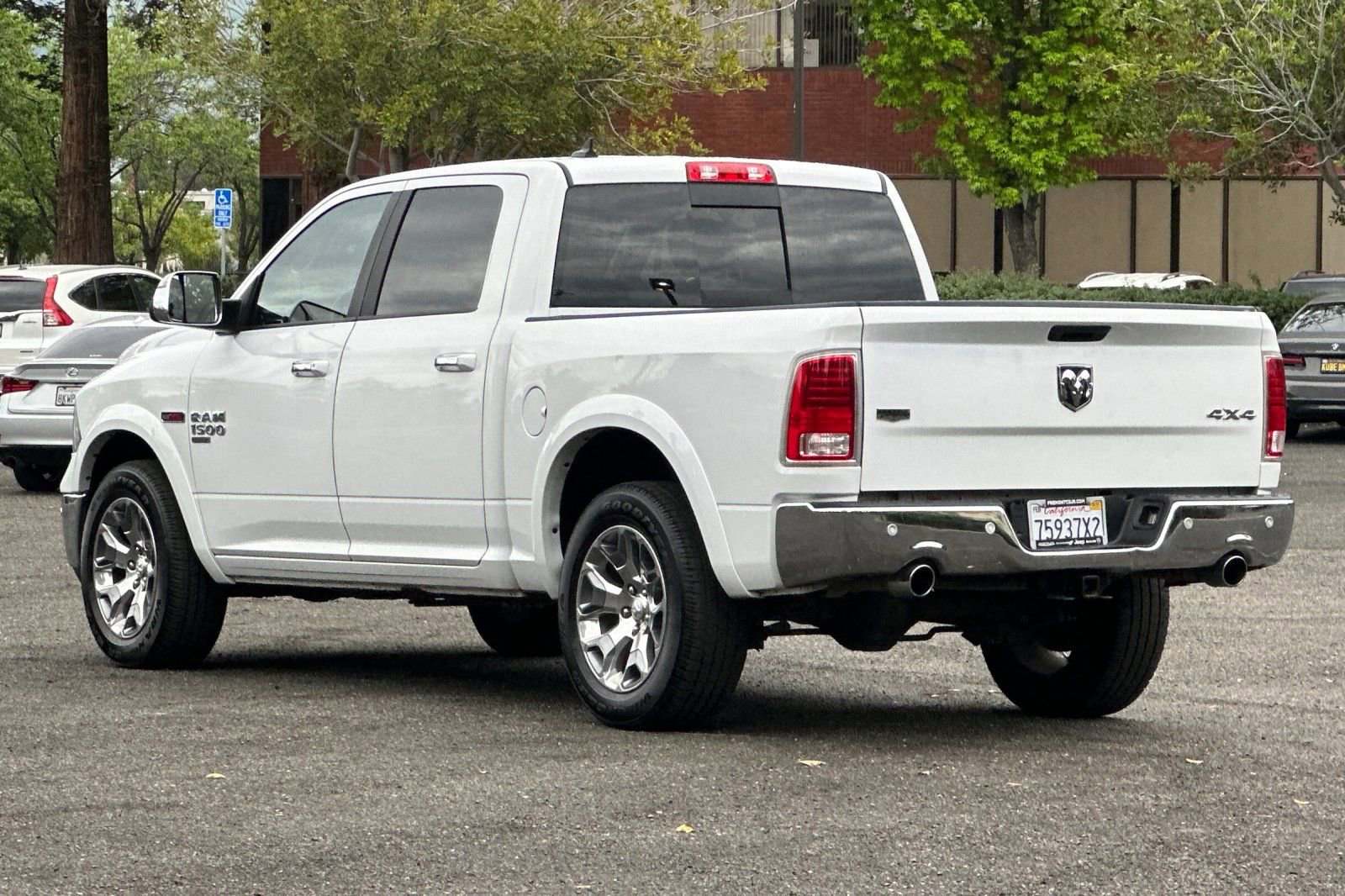 Used 2019 RAM 1500 Laramie AWD/4WD image 5
