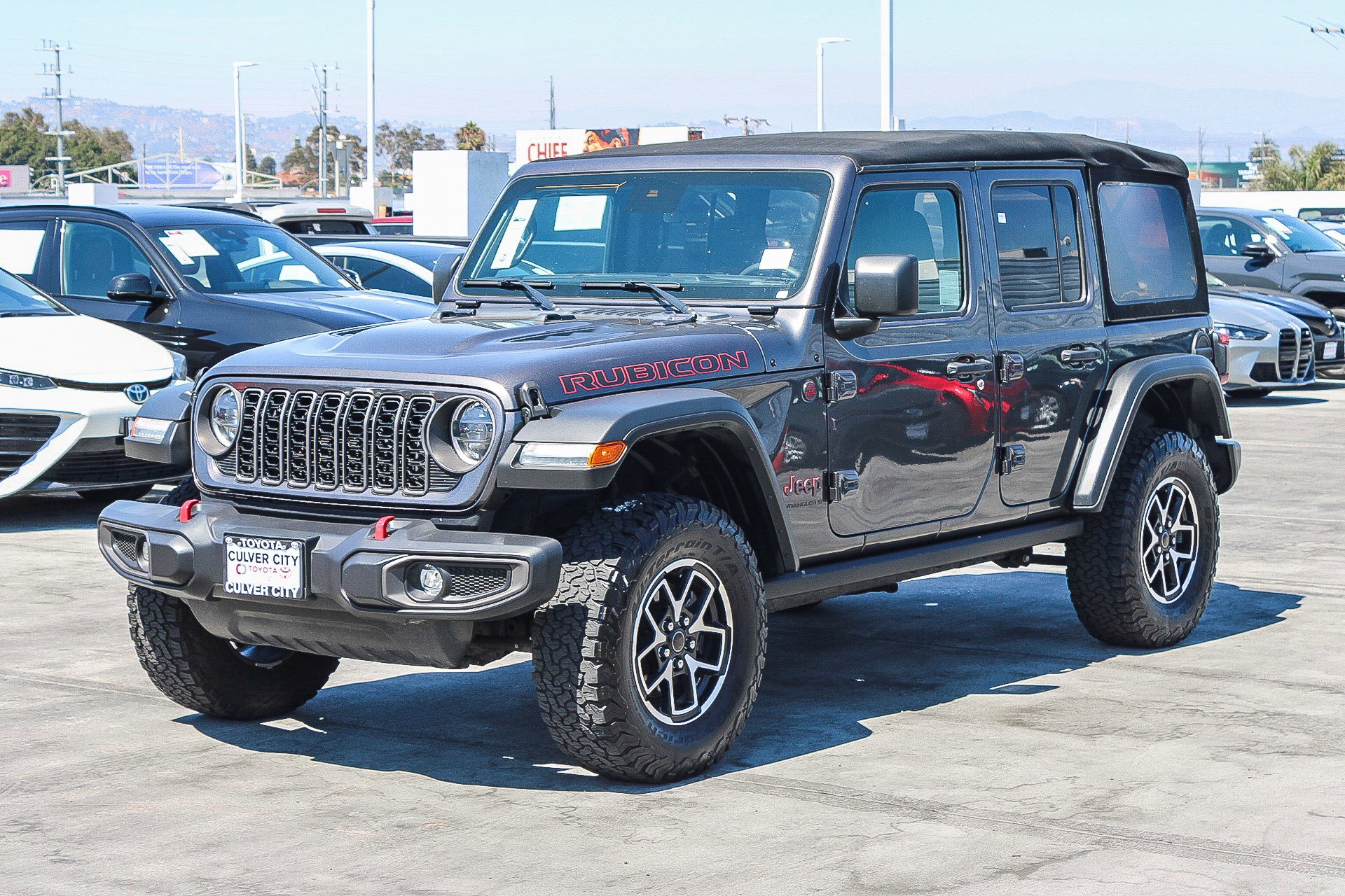 Used 2024 Jeep Wrangler Unlimited Rubicon w/ Convenience Group image 3