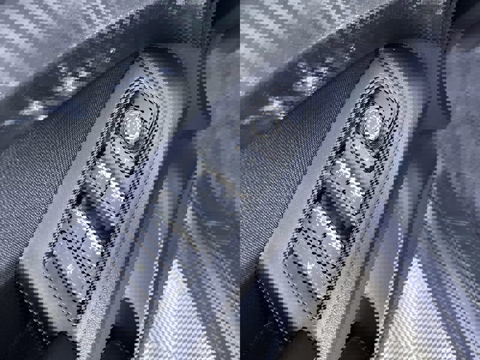 Used 2023 Subaru Ascent Premium w/ Convenience Package image 13