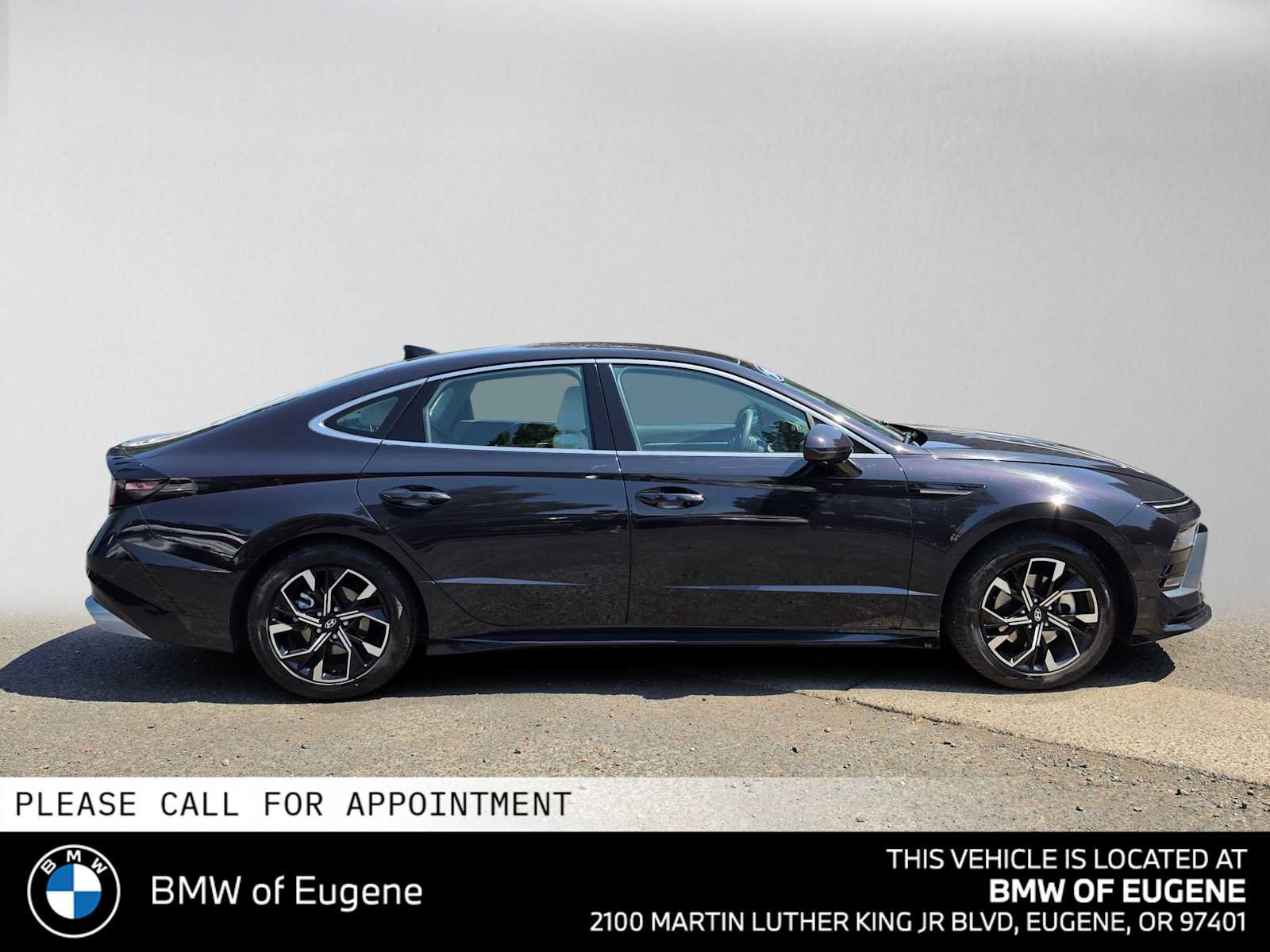 Used 2025 Hyundai Sonata SEL FWD image 2