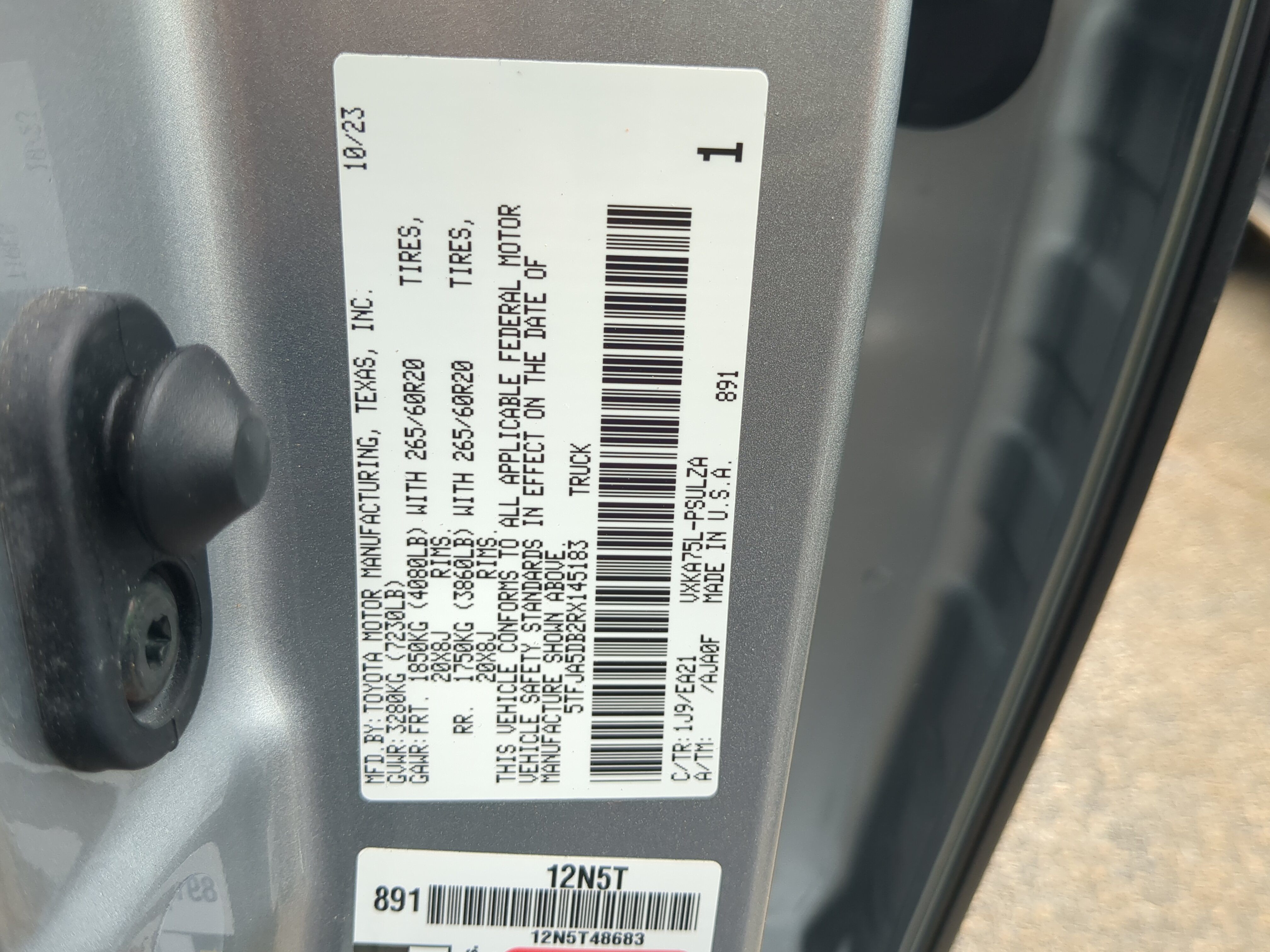 Used 2024 Toyota Tundra Limited w/ Power Package AWD/4WD image 29
