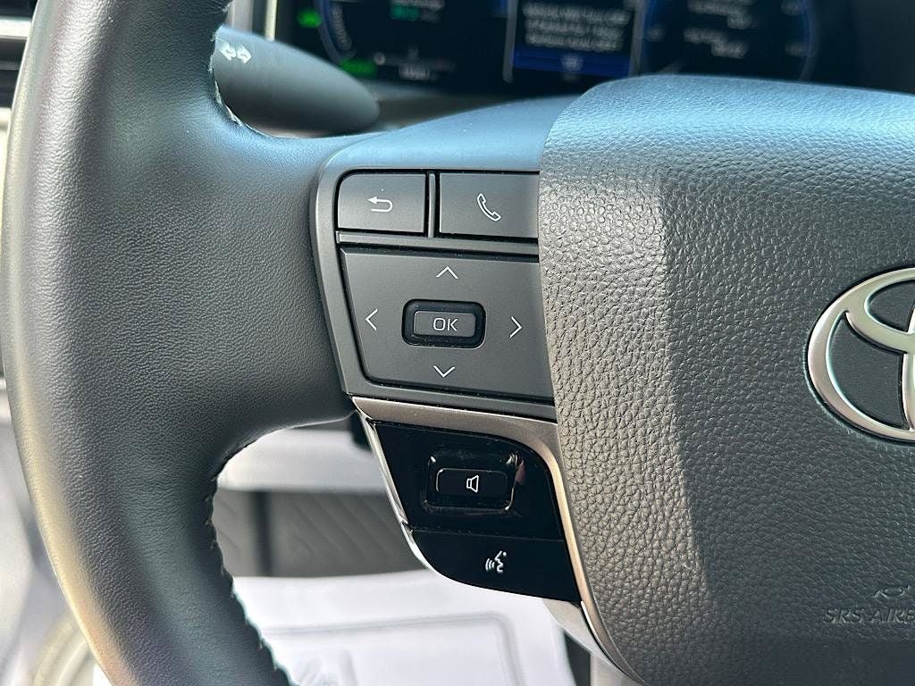 Certified 2025 Toyota Camry XLE AWD/4WD image 21